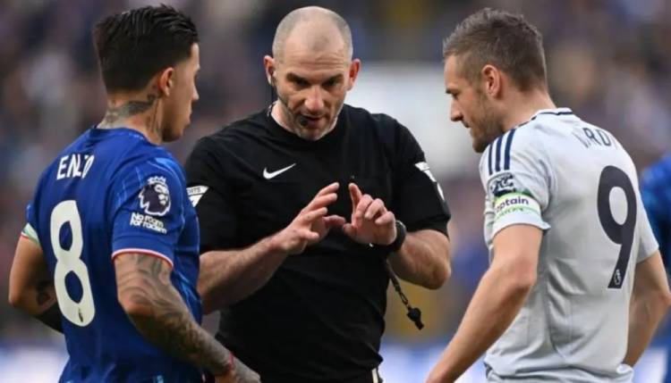 皇冠信用盘出租足球_BBC：下赛季开始英超将引入新规皇冠信用盘出租足球，比赛中只有队长被允许接近裁判