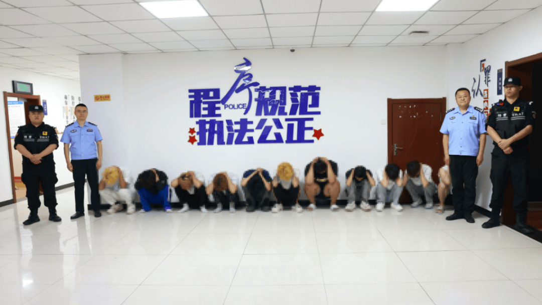皇冠信用网在线申请_加油站内砸车打人皇冠信用网在线申请，23名嫌疑人被临沂警方抓获