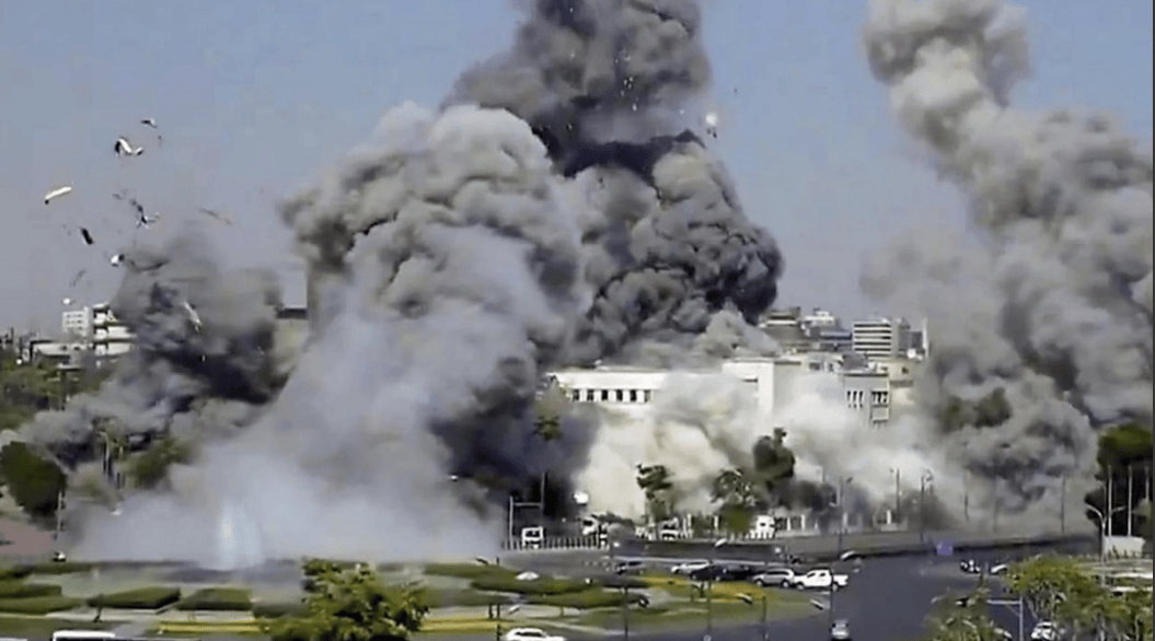 皇冠足球平台在哪里注册_以色列空袭叙利亚总统府皇冠足球平台在哪里注册，朱拉尼逃过一劫，美国呼吁停火遭无视，中方外交部回应