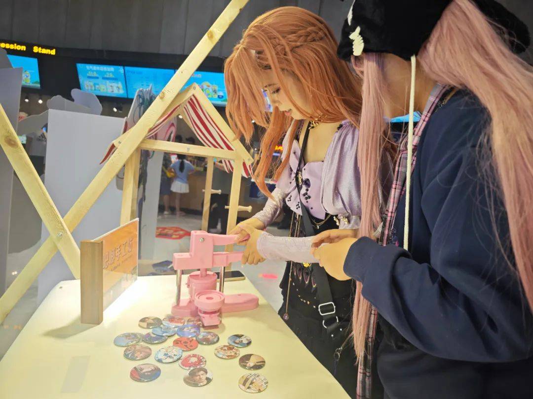 皇冠信用網在线开户_“石头人”来哈尔滨皇冠信用網在线开户了｜万达影城举行《神奇四侠》影迷狂欢