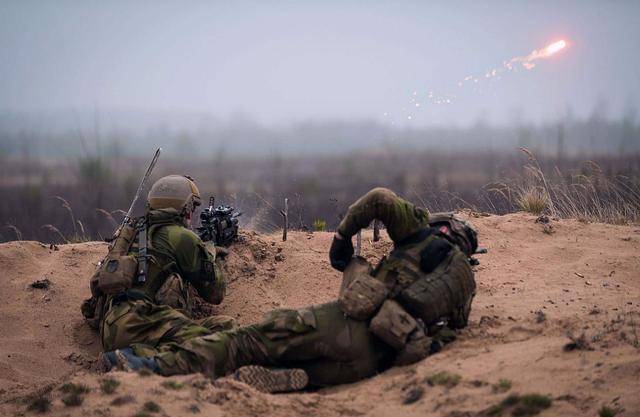 hga030皇冠安卓手机版_血战500天后hga030皇冠安卓手机版，乌东重镇升起俄罗斯国旗：北约32国只剩一个选择