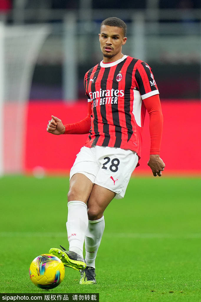 皇冠信用網开户_霍伊伦的未来：AC米兰与多特蒙德的争夺战将如何展开皇冠信用網开户？