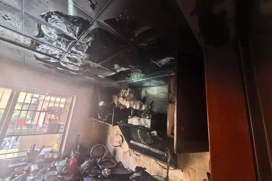 皇冠信用盘如何开户_女子炖肉时出门领免费鸡蛋皇冠信用盘如何开户，回家时傻眼：煤气灶、油烟机全被烧毁，损失超8000元