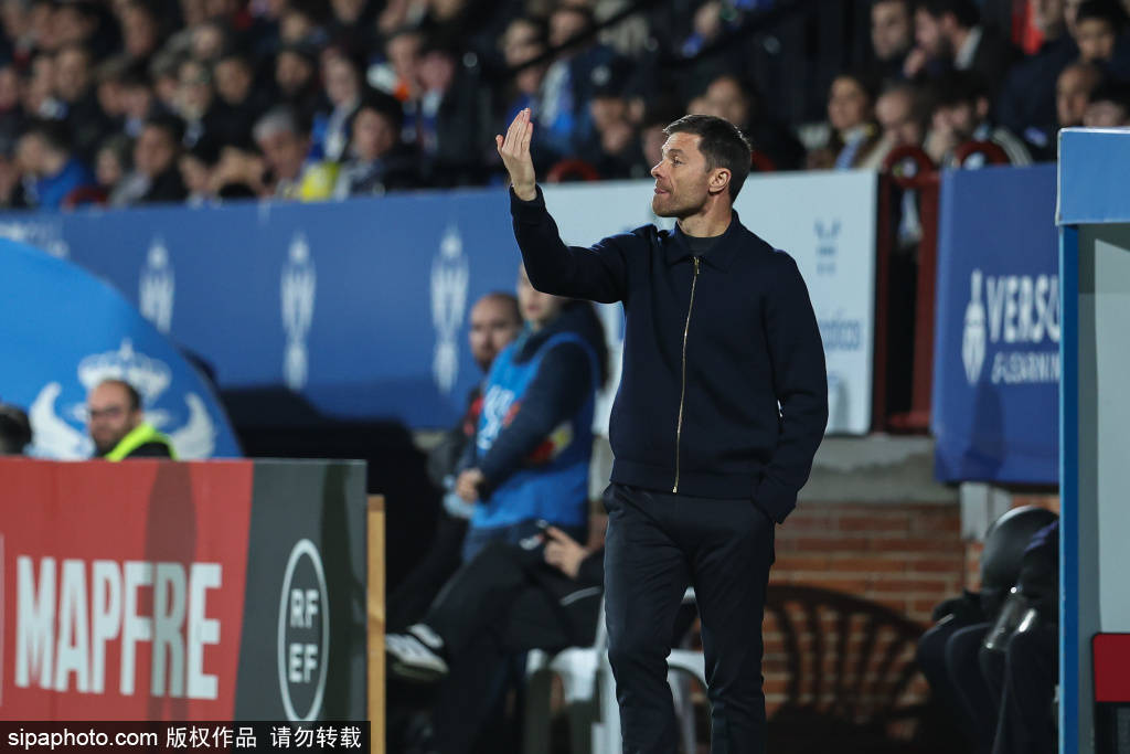 皇冠代理开户_姆巴佩赛后不满：为何他不让队友为巴萨鼓掌皇冠代理开户？