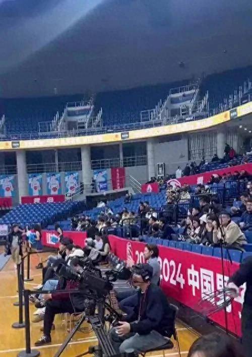 NBA球探篮球比分_这位中国篮球新秀备受瞩目NBA球探篮球比分。无论是在NBA球场上还是在球探眼中