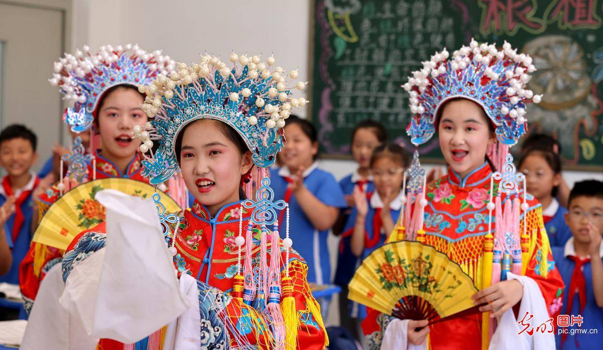 皇冠信用網注册网址_【文化和自然遗产日】非遗薪火代代传 匠心接力续华章